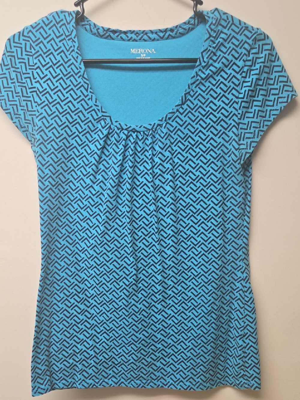 Merona Ladies Small Turquoise And Navy T Shirt